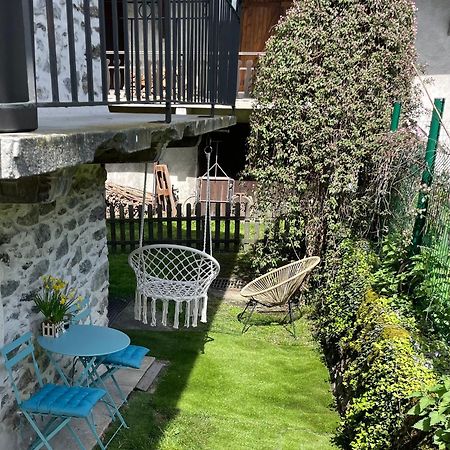 La Tour Charmant Tres Bien Situe Minimum 2 Nuits Merci Tours-en-Savoie Luaran gambar