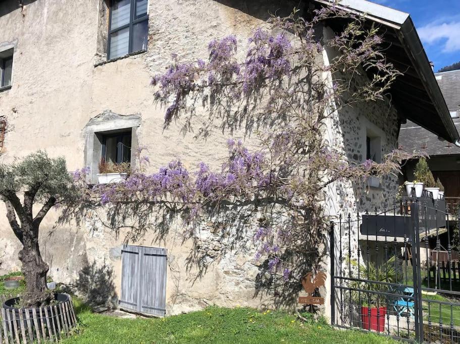 La Tour Charmant Tres Bien Situe Minimum 2 Nuits Merci Tours-en-Savoie Luaran gambar